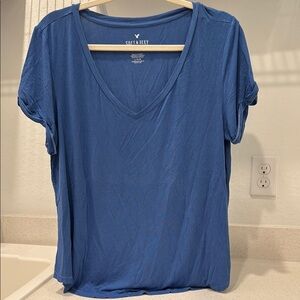 💚AE soft & sexy v-neck t-shirt